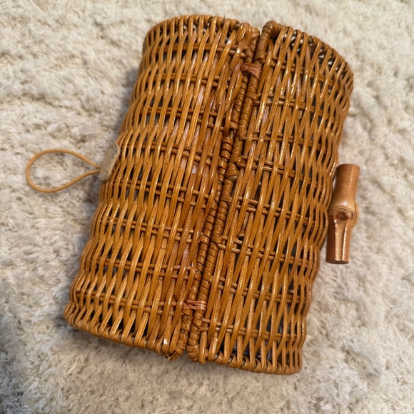 NWOT Lilly Pulitzer Wicker and Bamboo Clutch with Printed Lining - Picture 7 of 10